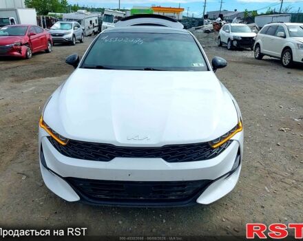 Белый Киа K5, объемом двигателя 1.6 л и пробегом 106 тыс. км за 14000 $, фото 1 на Automoto.ua