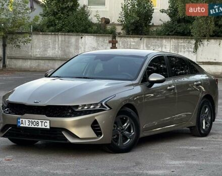 Бежевый Киа K5, объемом двигателя 0 л и пробегом 85 тыс. км за 18500 $, фото 5 на Automoto.ua