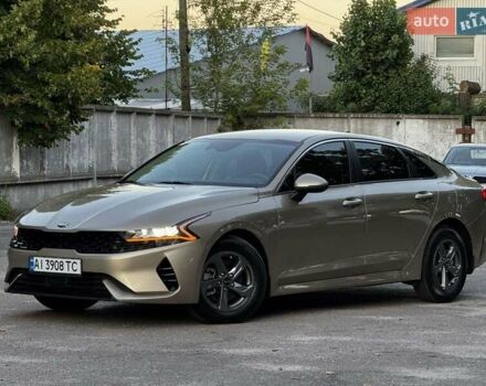 Бежевый Киа K5, объемом двигателя 0 л и пробегом 85 тыс. км за 18500 $, фото 7 на Automoto.ua