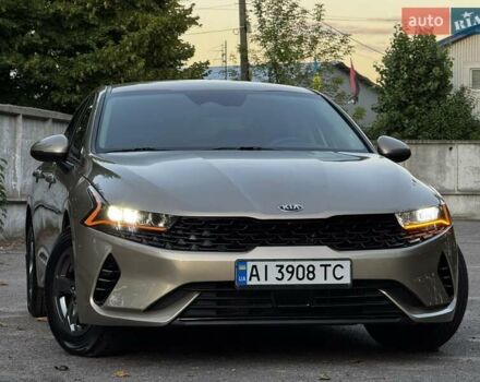 Бежевый Киа K5, объемом двигателя 0 л и пробегом 85 тыс. км за 18500 $, фото 1 на Automoto.ua