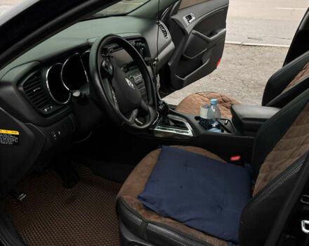 Чорний Кіа K5, об'ємом двигуна 2 л та пробігом 146 тис. км за 8999 $, фото 10 на Automoto.ua