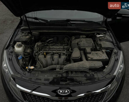 Чорний Кіа K5, об'ємом двигуна 2 л та пробігом 146 тис. км за 8999 $, фото 16 на Automoto.ua