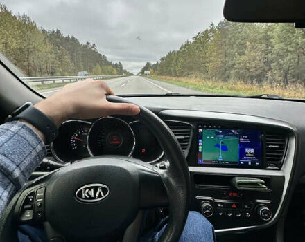 Черный Киа K5, объемом двигателя 2 л и пробегом 284 тыс. км за 9450 $, фото 11 на Automoto.ua