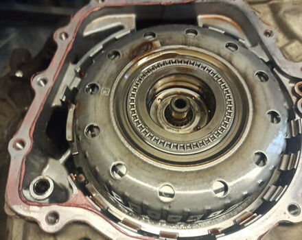 Чорний Кіа K5, об'ємом двигуна 2 л та пробігом 200 тис. км за 8000 $, фото 14 на Automoto.ua