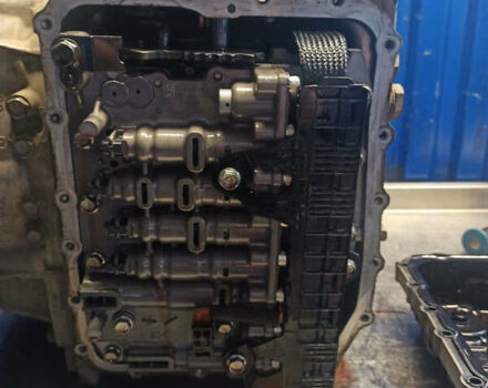 Чорний Кіа K5, об'ємом двигуна 2 л та пробігом 200 тис. км за 8000 $, фото 16 на Automoto.ua