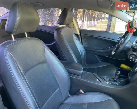 Черный Киа K5, объемом двигателя 2 л и пробегом 209 тыс. км за 8200 $, фото 18 на Automoto.ua
