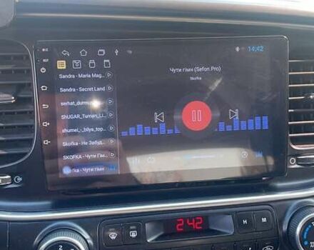 Черный Киа K5, объемом двигателя 2 л и пробегом 450 тыс. км за 6800 $, фото 4 на Automoto.ua