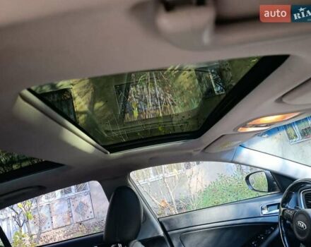 Черный Киа K5, объемом двигателя 2 л и пробегом 131 тыс. км за 12000 $, фото 18 на Automoto.ua