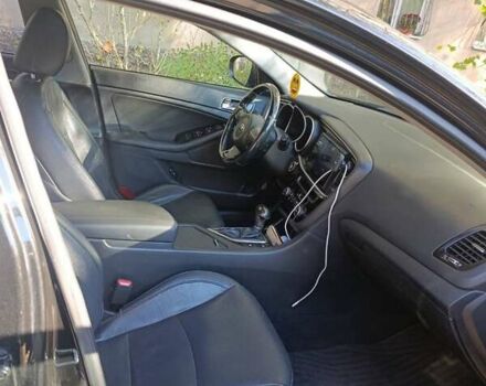 Черный Киа K5, объемом двигателя 2 л и пробегом 131 тыс. км за 12000 $, фото 17 на Automoto.ua