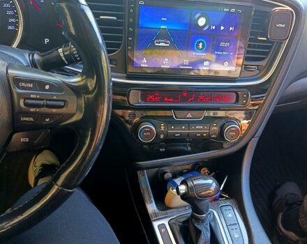 Черный Киа K5, объемом двигателя 2 л и пробегом 131 тыс. км за 12000 $, фото 1 на Automoto.ua