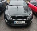 Черный Киа K5, объемом двигателя 2 л и пробегом 190 тыс. км за 12000 $, фото 2 на Automoto.ua