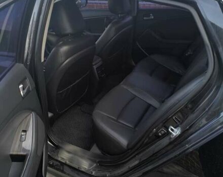 Черный Киа K5, объемом двигателя 2 л и пробегом 220 тыс. км за 12000 $, фото 7 на Automoto.ua