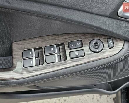 Чорний Кіа K5, об'ємом двигуна 2 л та пробігом 125 тис. км за 12000 $, фото 17 на Automoto.ua