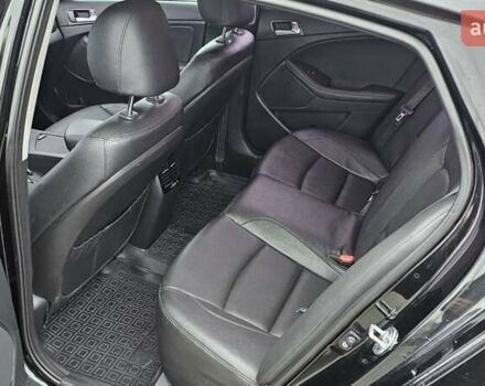 Чорний Кіа K5, об'ємом двигуна 2 л та пробігом 125 тис. км за 12000 $, фото 15 на Automoto.ua