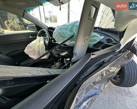 Черный Киа K5, объемом двигателя 2 л и пробегом 140 тыс. км за 5000 $, фото 33 на Automoto.ua