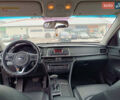 Черный Киа K5, объемом двигателя 2 л и пробегом 209 тыс. км за 11300 $, фото 5 на Automoto.ua