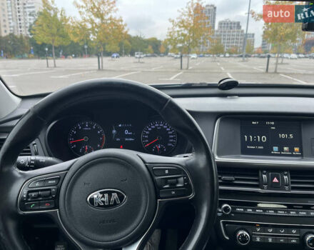 Черный Киа K5, объемом двигателя 2 л и пробегом 201 тыс. км за 13000 $, фото 7 на Automoto.ua