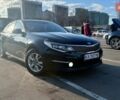 Черный Киа K5, объемом двигателя 2 л и пробегом 290 тыс. км за 12555 $, фото 1 на Automoto.ua