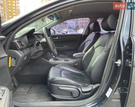 Чорний Кіа K5, об'ємом двигуна 2 л та пробігом 226 тис. км за 11990 $, фото 7 на Automoto.ua