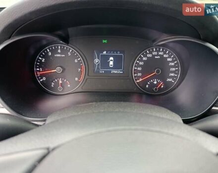 Чорний Кіа K5, об'ємом двигуна 2 л та пробігом 276 тис. км за 13200 $, фото 5 на Automoto.ua