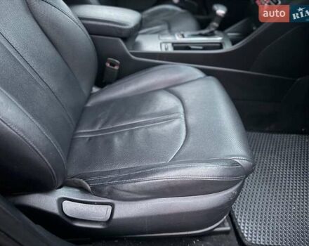 Черный Киа K5, объемом двигателя 2 л и пробегом 330 тыс. км за 10800 $, фото 9 на Automoto.ua