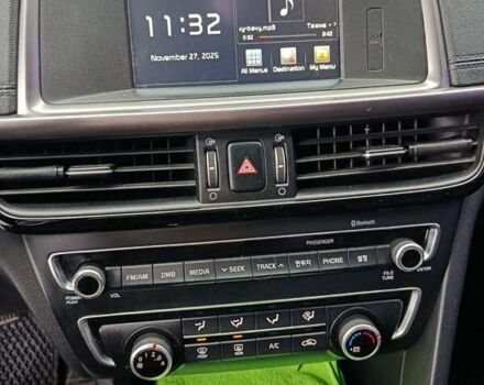 Чорний Кіа K5, об'ємом двигуна 2 л та пробігом 276 тис. км за 13200 $, фото 4 на Automoto.ua