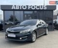 Чорний Кіа K5, об'ємом двигуна 2 л та пробігом 226 тис. км за 11990 $, фото 3 на Automoto.ua