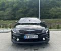Черный Киа K5, объемом двигателя 2 л и пробегом 192 тыс. км за 12000 $, фото 7 на Automoto.ua