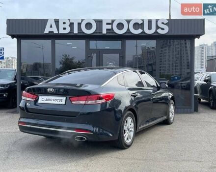 Чорний Кіа K5, об'ємом двигуна 2 л та пробігом 226 тис. км за 11990 $, фото 6 на Automoto.ua