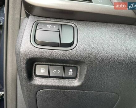 Черный Киа K5, объемом двигателя 2 л и пробегом 226 тыс. км за 9990 $, фото 15 на Automoto.ua