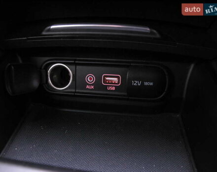 Чорний Кіа K5, об'ємом двигуна 0 л та пробігом 210 тис. км за 13900 $, фото 94 на Automoto.ua