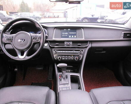 Чорний Кіа K5, об'ємом двигуна 0 л та пробігом 210 тис. км за 13900 $, фото 42 на Automoto.ua