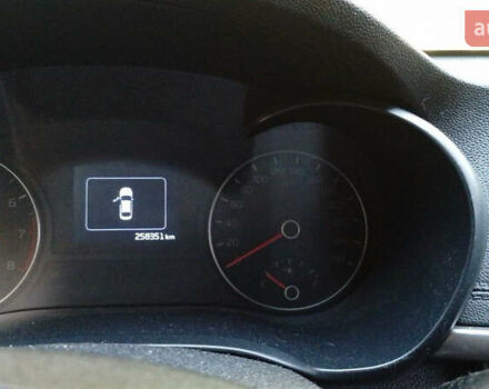 Чорний Кіа K5, об'ємом двигуна 2 л та пробігом 258 тис. км за 13500 $, фото 12 на Automoto.ua