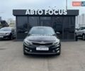 Черный Киа K5, объемом двигателя 2 л и пробегом 349 тыс. км за 9990 $, фото 2 на Automoto.ua
