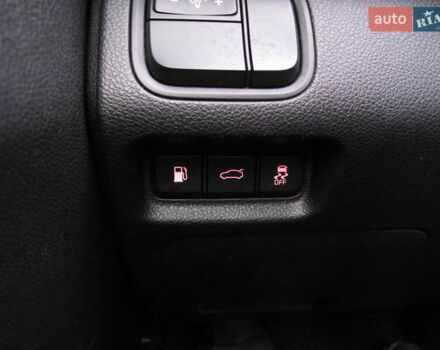 Чорний Кіа K5, об'ємом двигуна 0 л та пробігом 210 тис. км за 13900 $, фото 65 на Automoto.ua
