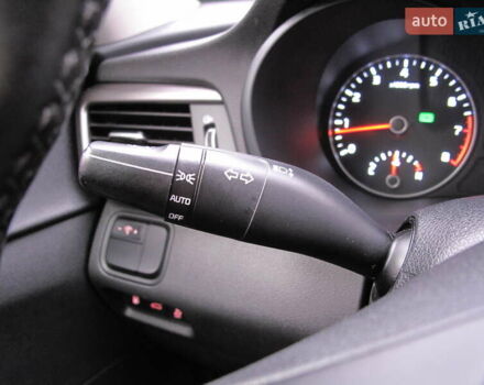 Чорний Кіа K5, об'ємом двигуна 0 л та пробігом 210 тис. км за 13900 $, фото 73 на Automoto.ua