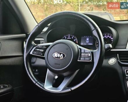 Черный Киа K5, объемом двигателя 2 л и пробегом 173 тыс. км за 14500 $, фото 14 на Automoto.ua