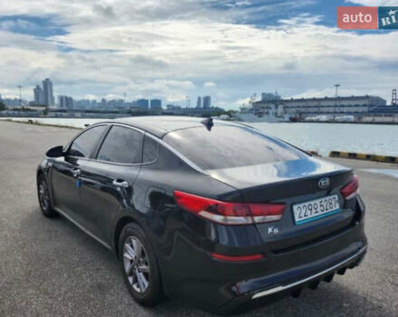 Черный Киа K5, объемом двигателя 2 л и пробегом 164 тыс. км за 11800 $, фото 6 на Automoto.ua