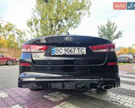 Черный Киа K5, объемом двигателя 2 л и пробегом 173 тыс. км за 14500 $, фото 9 на Automoto.ua