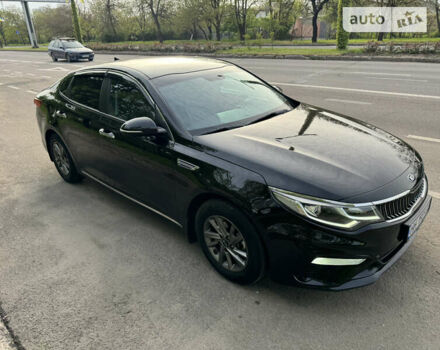 Чорний Кіа K5, об'ємом двигуна 2 л та пробігом 134 тис. км за 17899 $, фото 2 на Automoto.ua