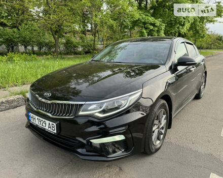 Чорний Кіа K5, об'ємом двигуна 2 л та пробігом 134 тис. км за 17899 $, фото 7 на Automoto.ua