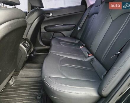 Черный Киа K5, объемом двигателя 2 л и пробегом 173 тыс. км за 14500 $, фото 16 на Automoto.ua