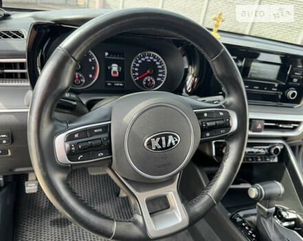 Черный Киа K5, объемом двигателя 2 л и пробегом 108 тыс. км за 22500 $, фото 37 на Automoto.ua