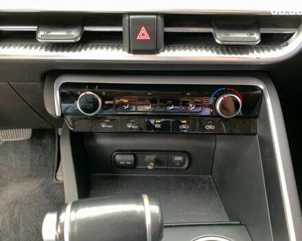 Чорний Кіа K5, об'ємом двигуна 2 л та пробігом 155 тис. км за 21290 $, фото 33 на Automoto.ua