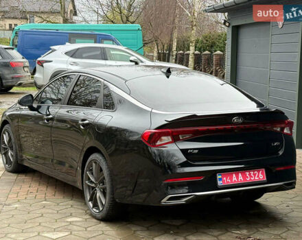 Чорний Кіа K5, об'ємом двигуна 1.6 л та пробігом 86 тис. км за 19900 $, фото 4 на Automoto.ua