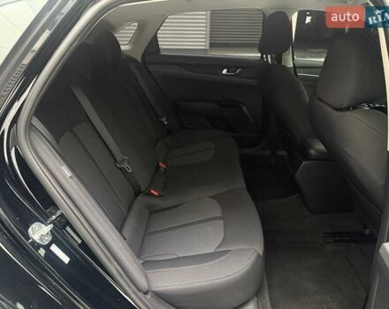 Чорний Кіа K5, об'ємом двигуна 1.6 л та пробігом 91 тис. км за 19990 $, фото 11 на Automoto.ua