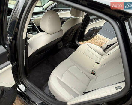 Чорний Кіа K5, об'ємом двигуна 1.6 л та пробігом 86 тис. км за 19900 $, фото 11 на Automoto.ua