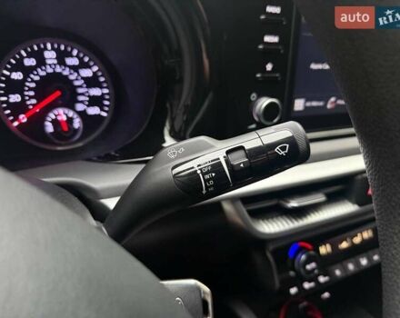 Чорний Кіа K5, об'ємом двигуна 1.6 л та пробігом 91 тис. км за 19990 $, фото 16 на Automoto.ua