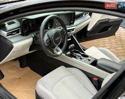 Чорний Кіа K5, об'ємом двигуна 1.6 л та пробігом 86 тис. км за 19900 $, фото 7 на Automoto.ua