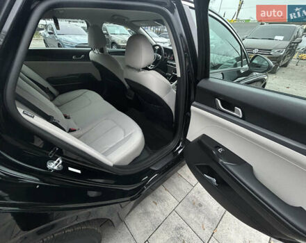 Черный Киа K5, объемом двигателя 1.6 л и пробегом 109 тыс. км за 20500 $, фото 24 на Automoto.ua